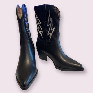 Black lightning bolt cowboy boots